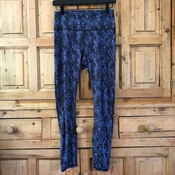 Fabletics‎ XS / S (?) Blue Black Leggings Lace Floral Full Length - Picture 1 of 6